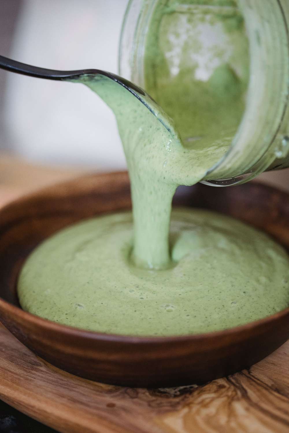 Pour Kale Smoothie